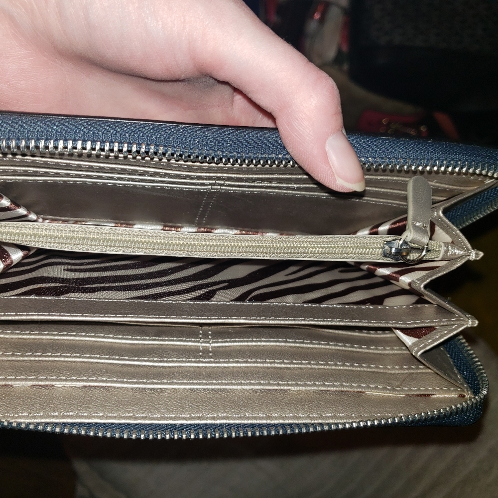 Wallet - Picture 3 of 3